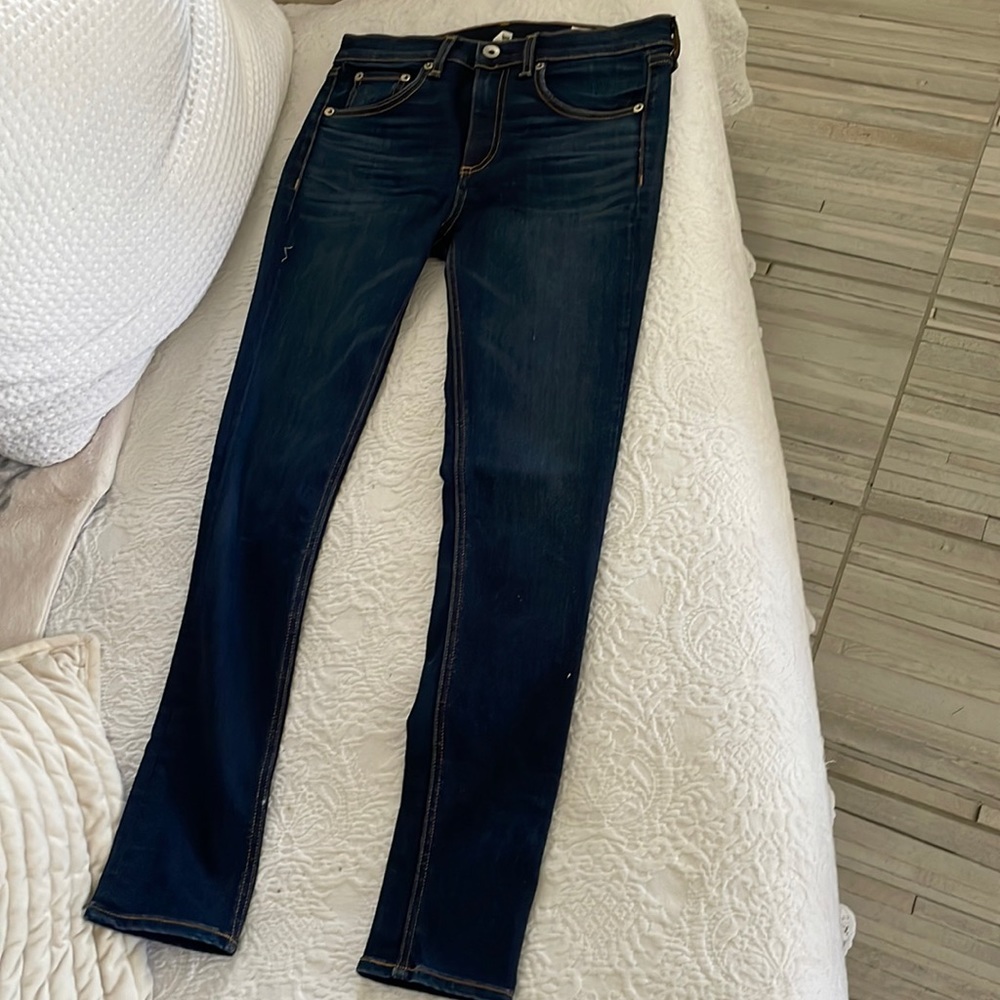 Skinny jeans